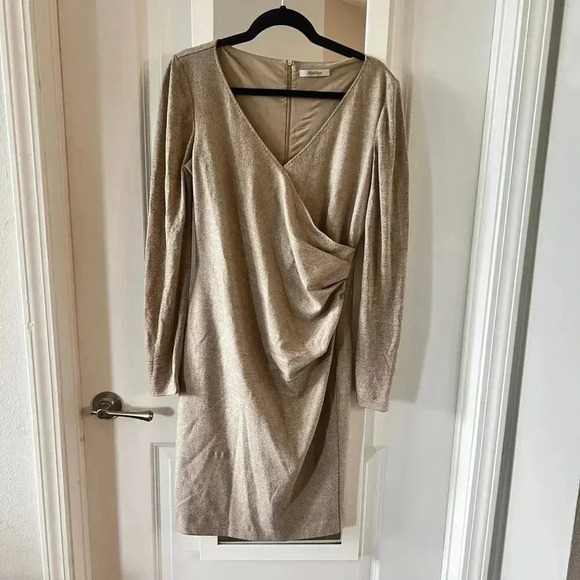 Max Mara Long Sleeve V Neck Dress Size 8 Color Cream - Picture 2 of 4